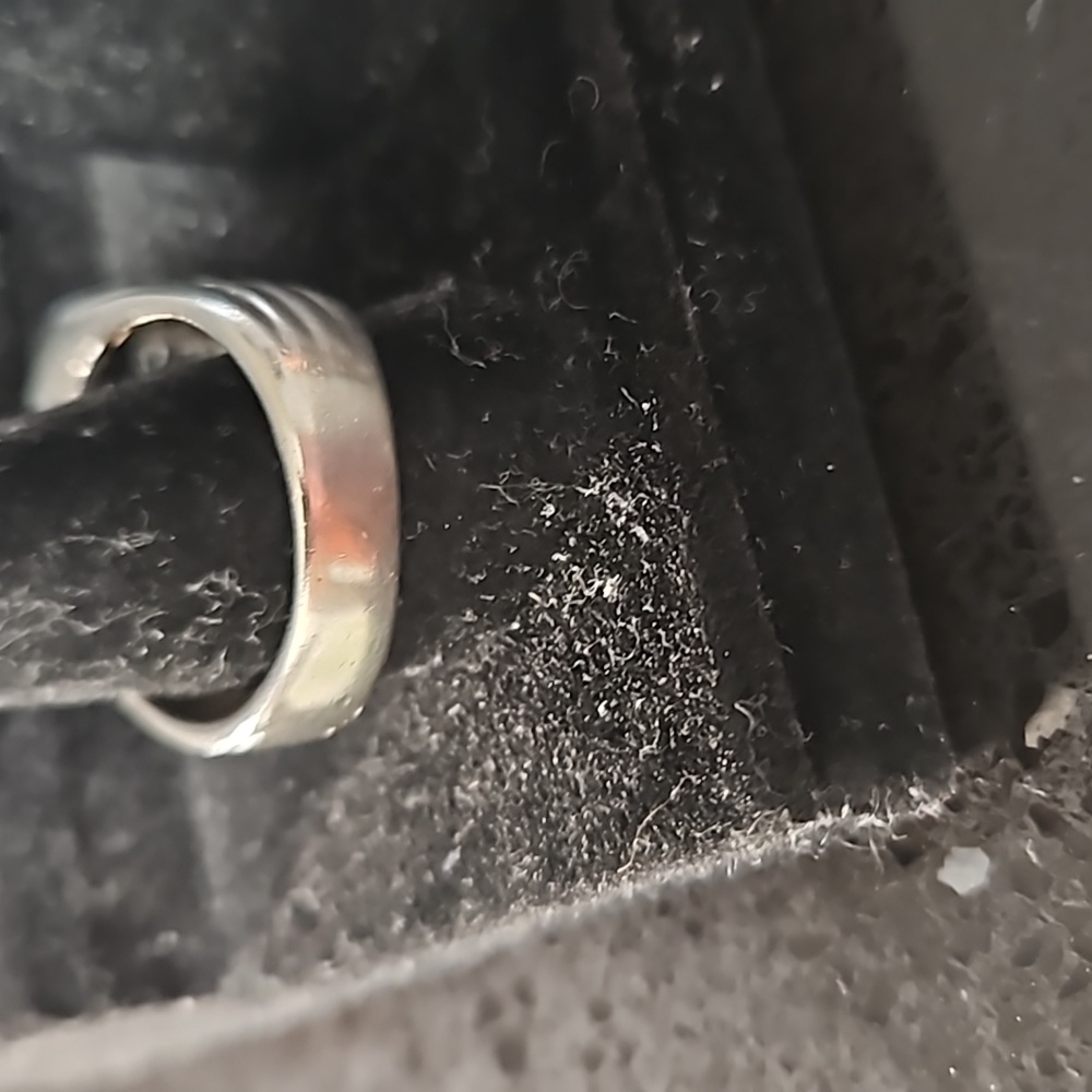 RING ( MEN'S) - Picture 4 of 6